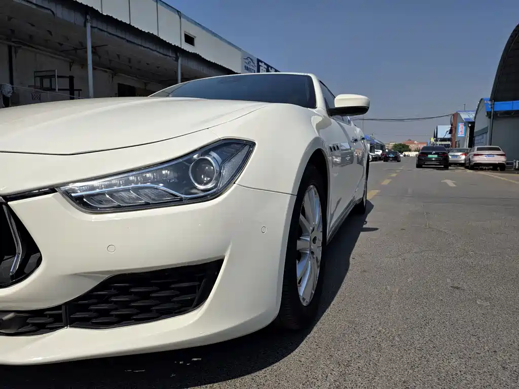 Maserati Ghibli — миниатюра 4