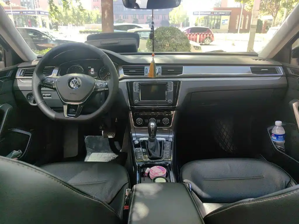 Volkswagen Passat — миниатюра 13