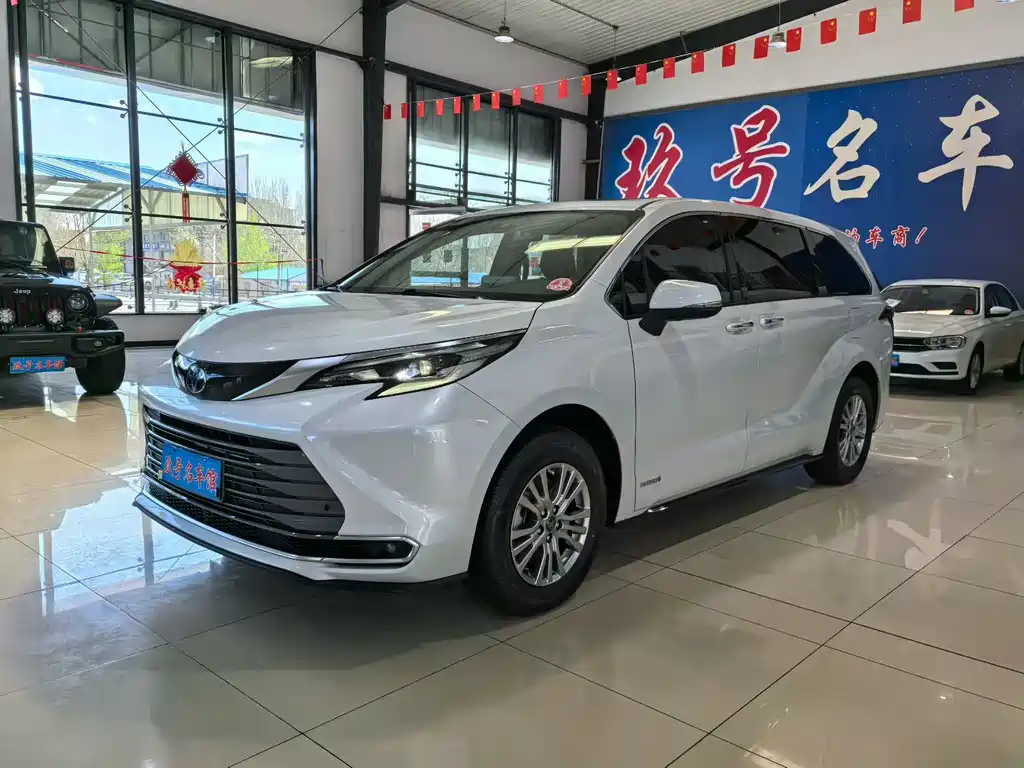 Toyota Sienna 2022