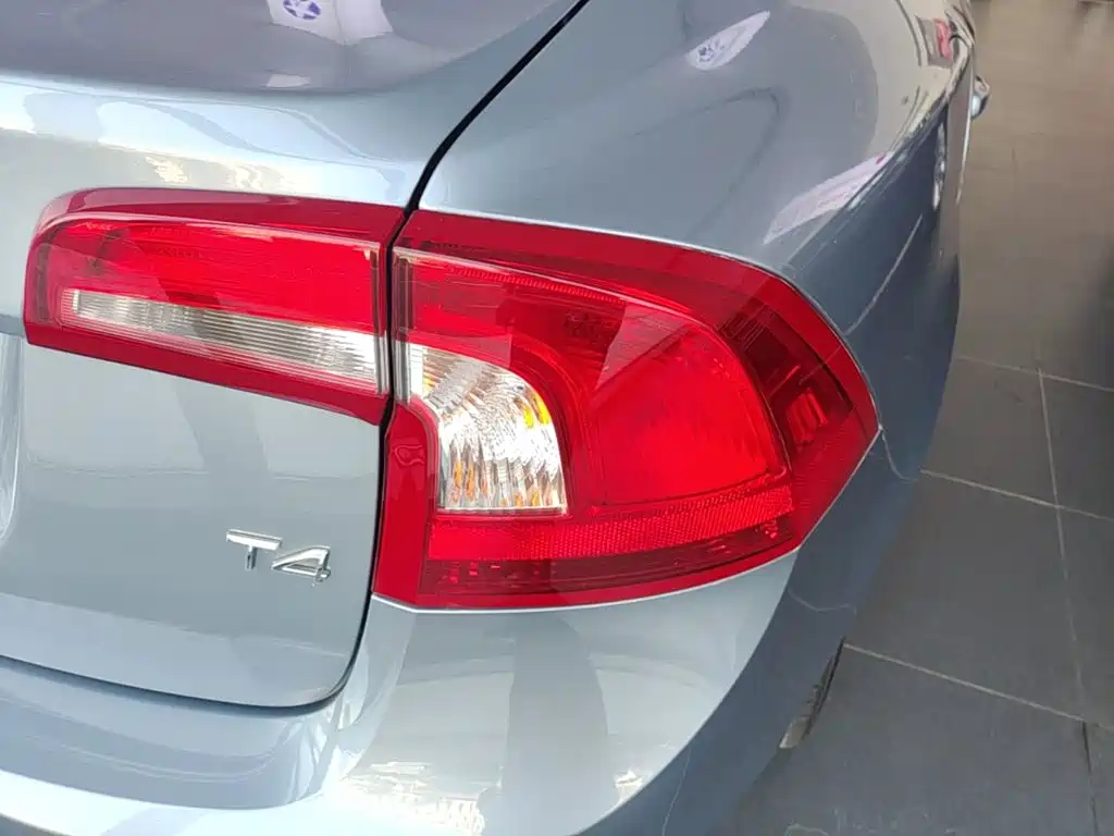 Volvo S60 — миниатюра 8