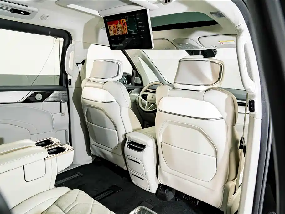 Volvo EM90 — миниатюра 27