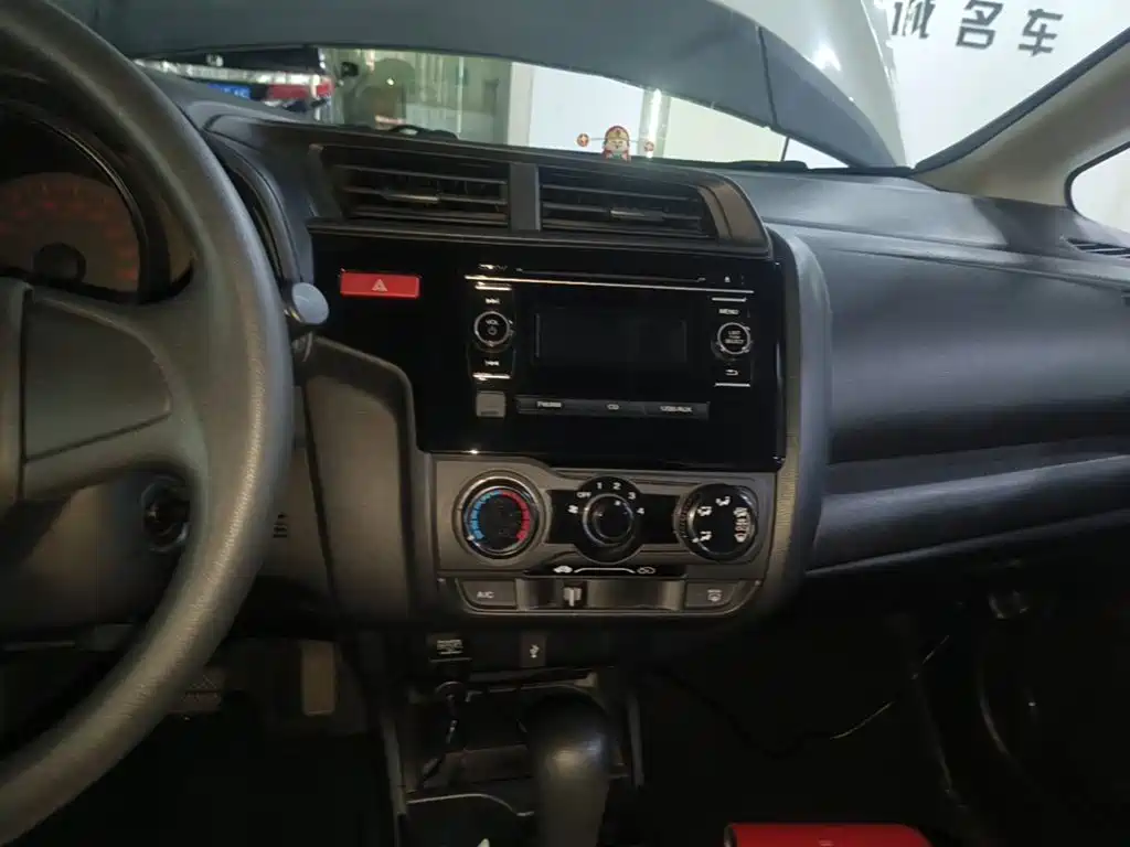 Honda Fit — миниатюра 13