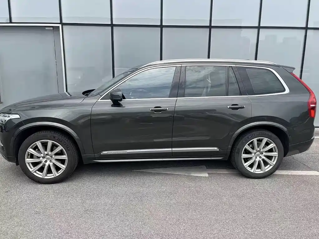 Volvo XC90 — миниатюра 6