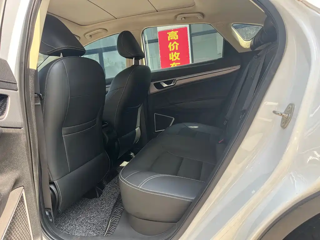 Geely Emgrand GS — миниатюра 8