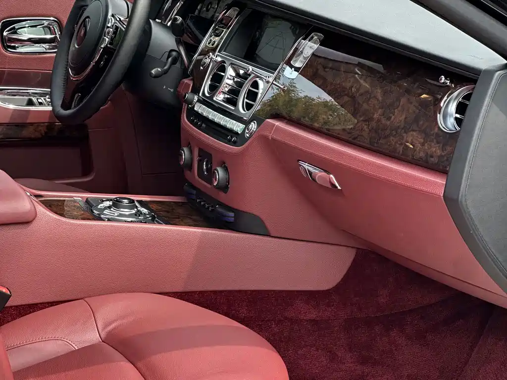 Rolls-Royce Ghost — миниатюра 9