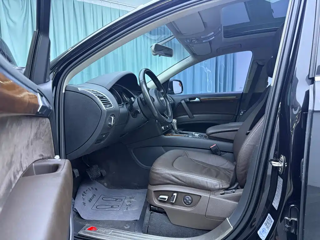 Audi Q7 — миниатюра 4