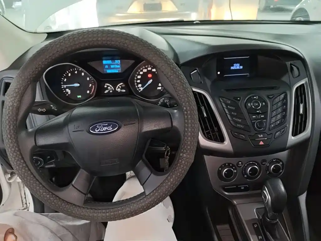 Ford Focus — миниатюра 10