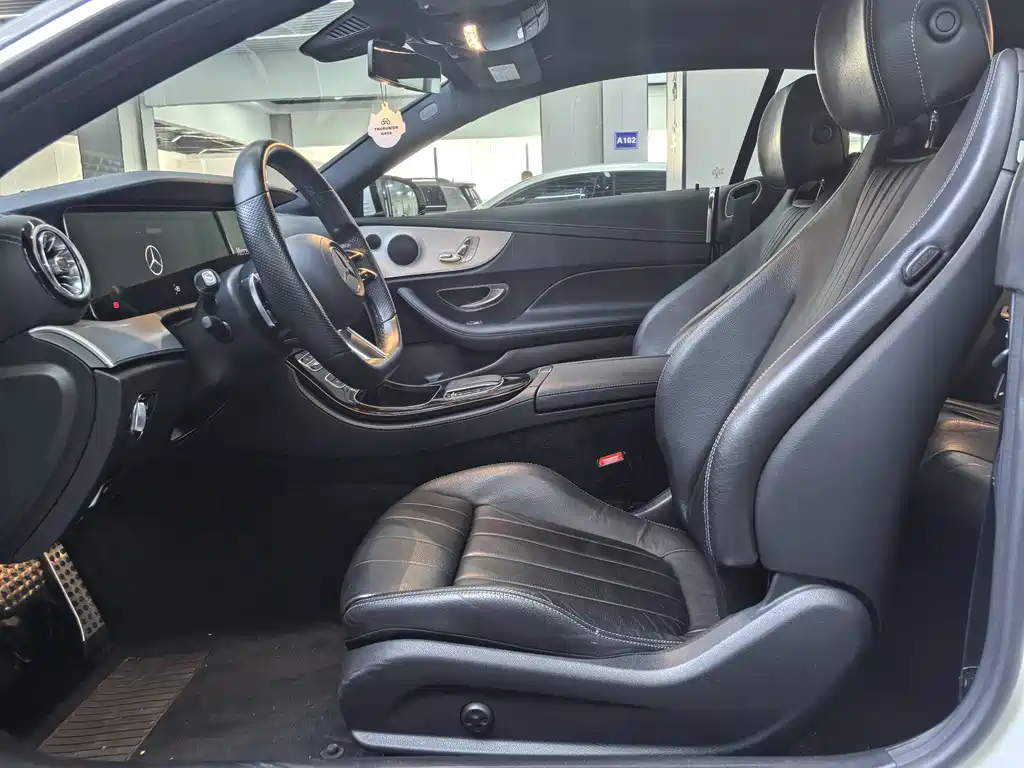 Mercedes-Benz E-Class (Import) — миниатюра 4