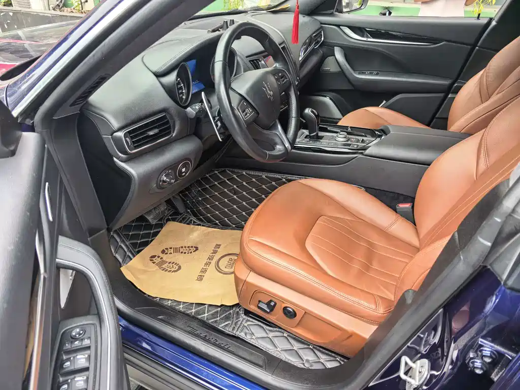 Maserati Levante — миниатюра 2