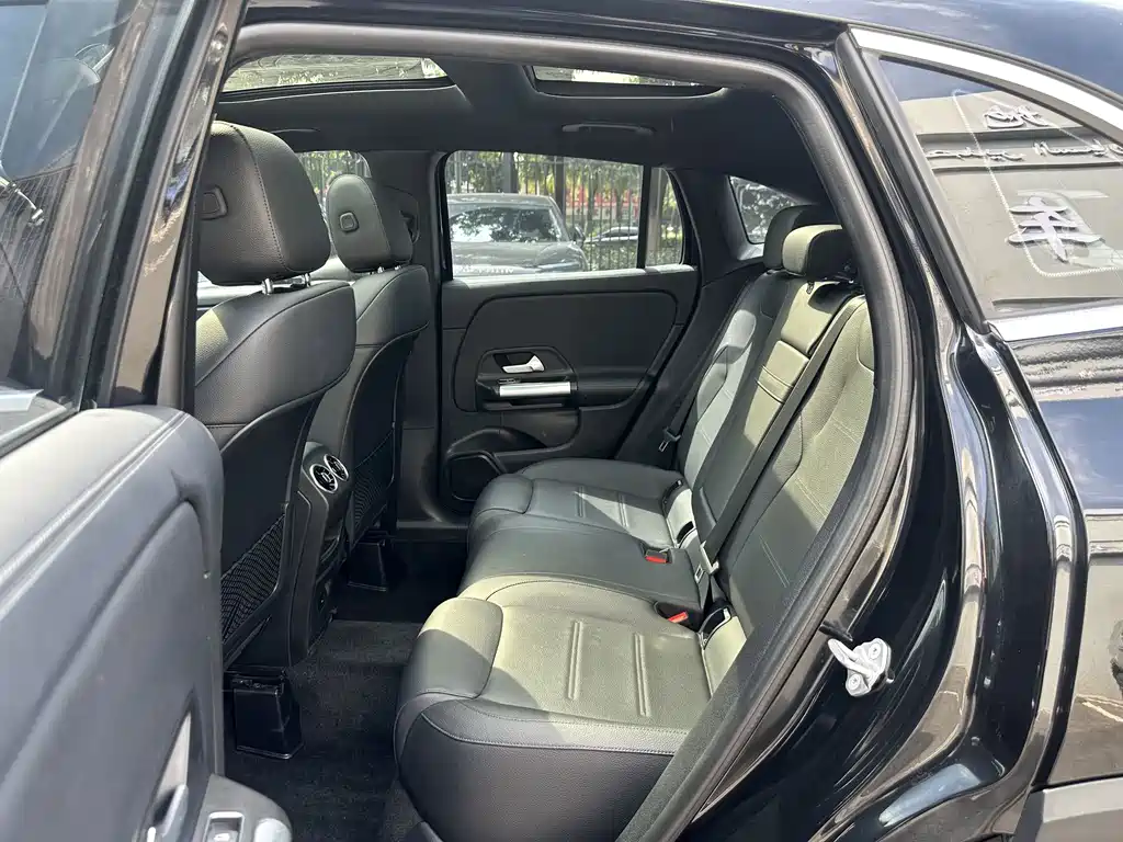 Mercedes-Benz GLA — миниатюра 16