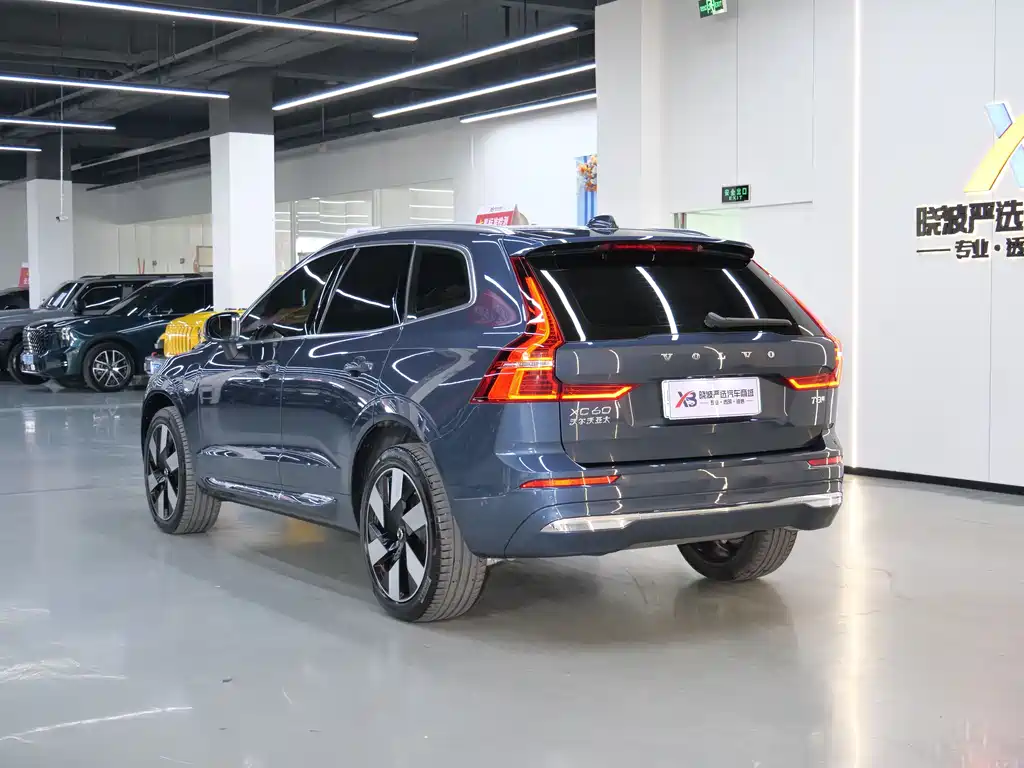 VOLVO XC60 PLUG IN HYBRID
