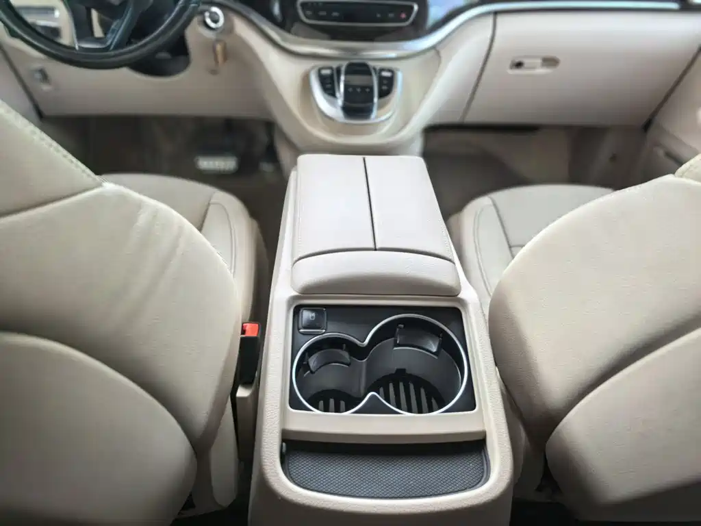 MERCEDES-BENZ V CLASS