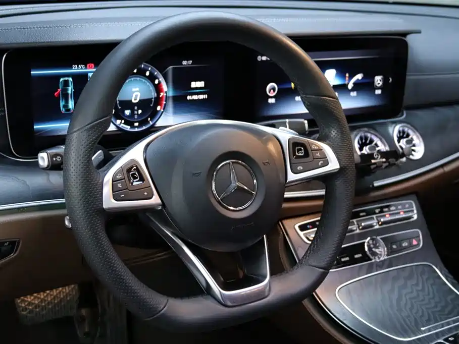 MERCEDES-BENZ E CLASS