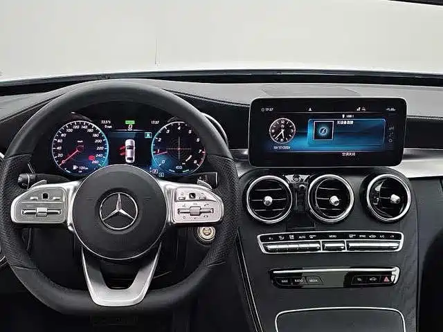 Mercedes-Benz C-Class — миниатюра 13
