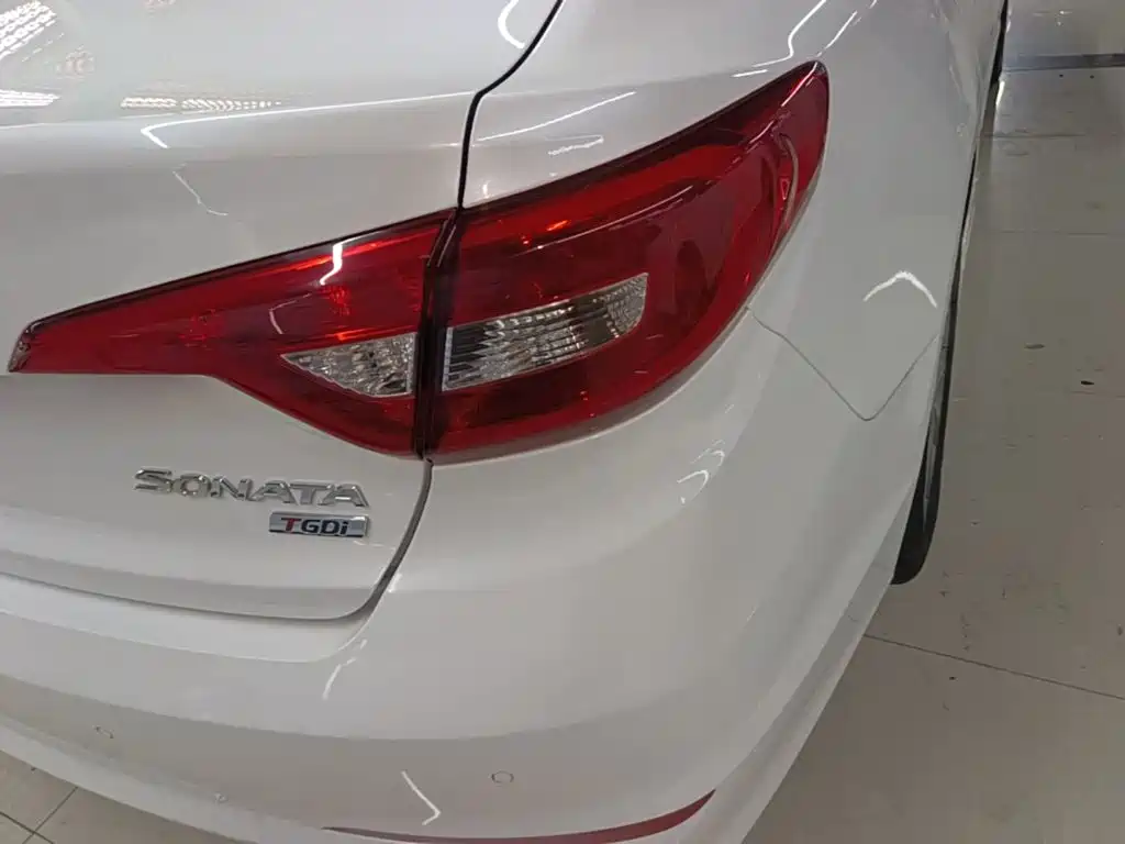 Hyundai Sonata — миниатюра 8