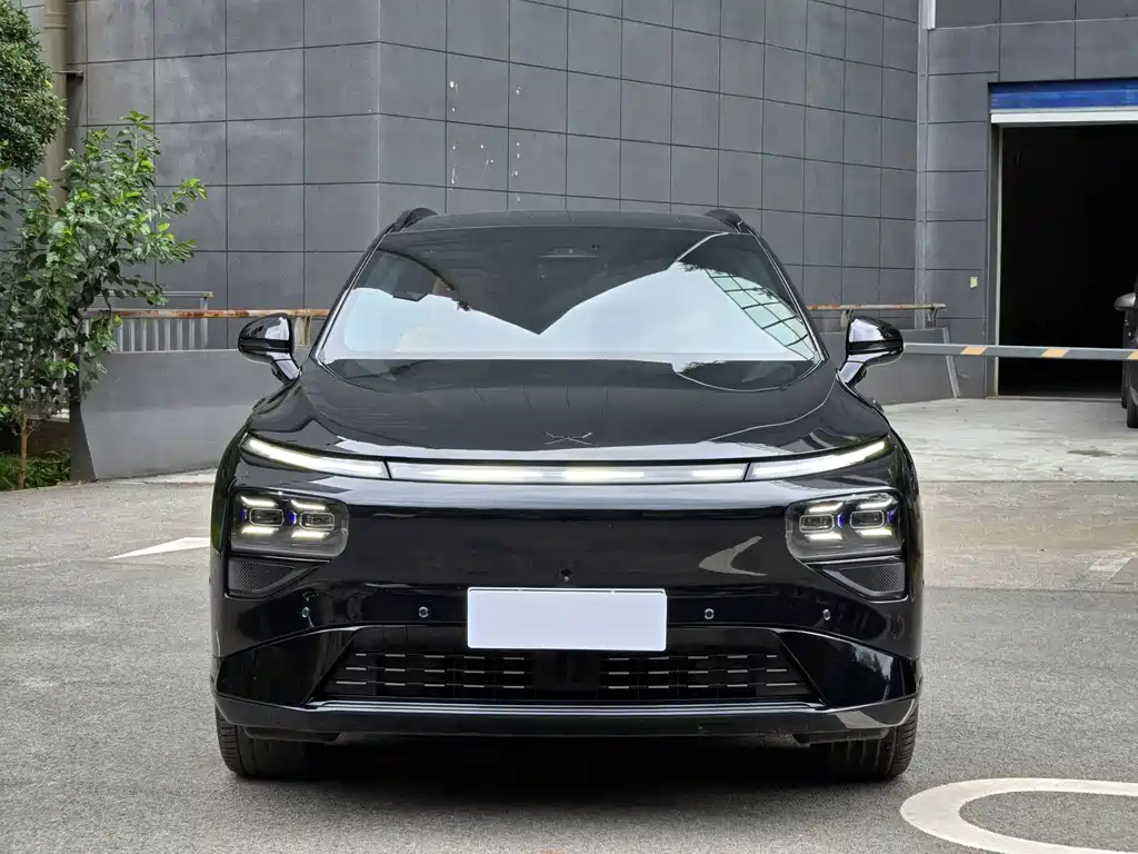 XPeng G9 — миниатюра 4
