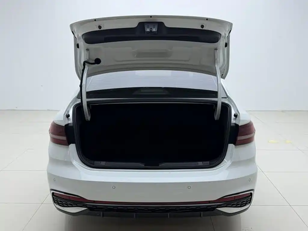 Volkswagen Lavida — миниатюра 22