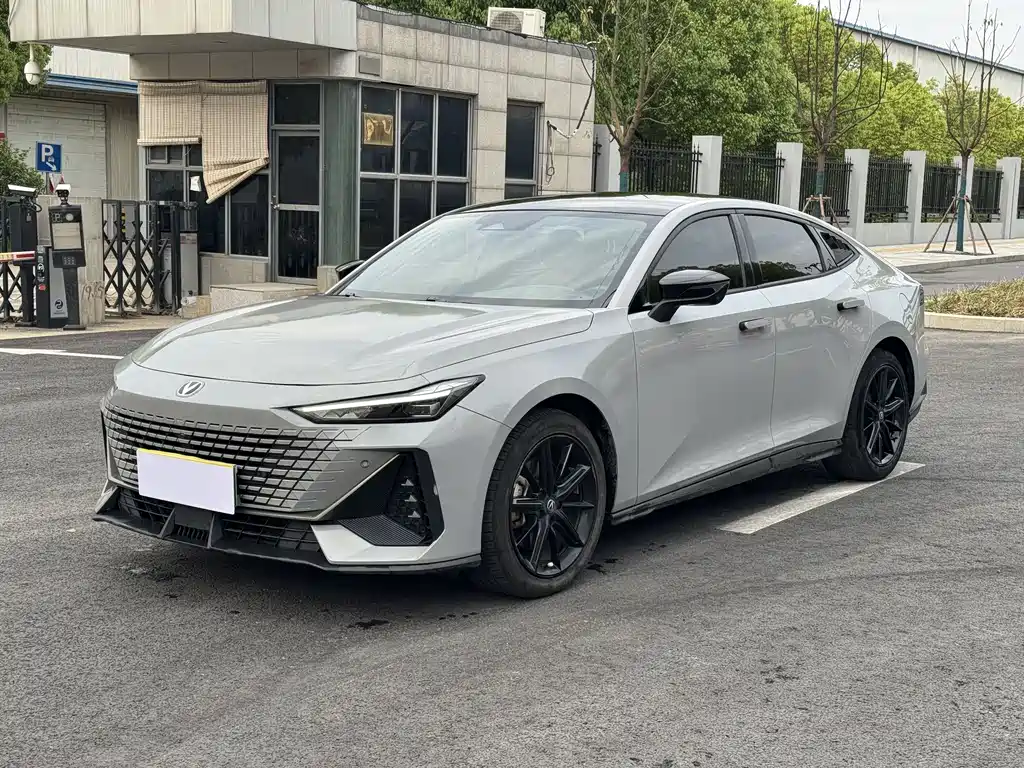 Changan UNI-V iDD 2023