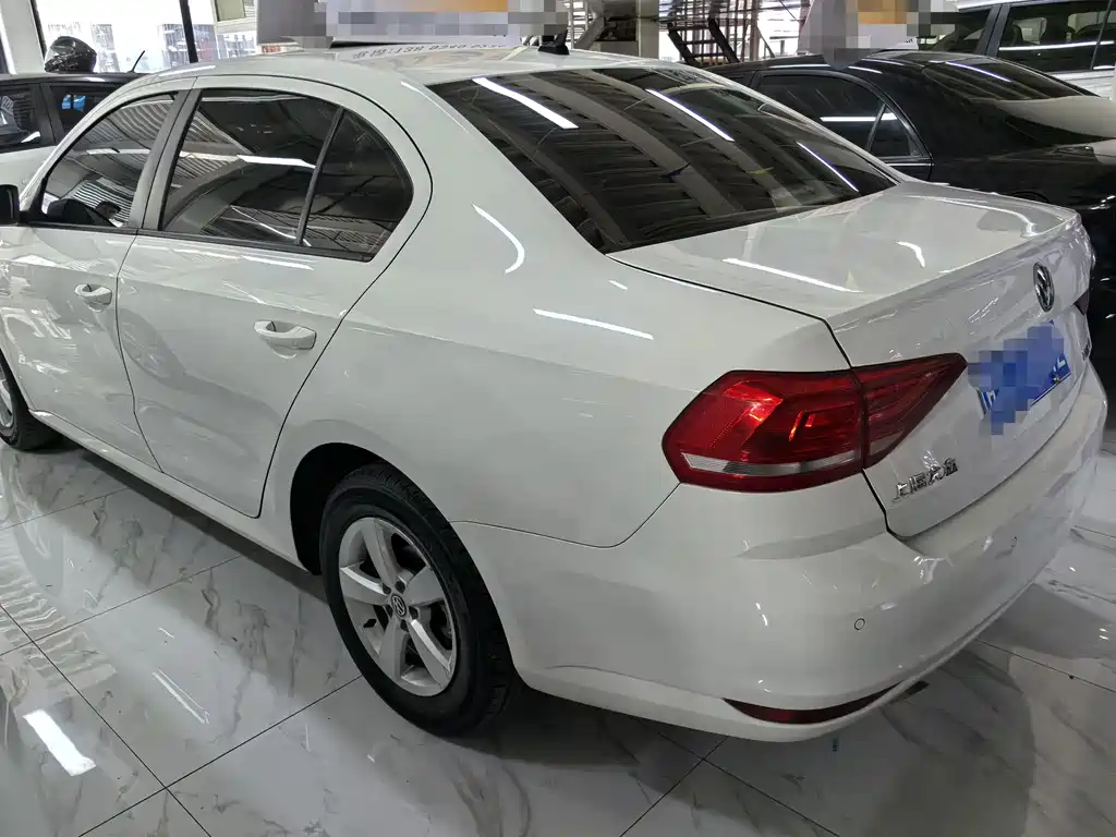 Volkswagen Lavida — миниатюра 4