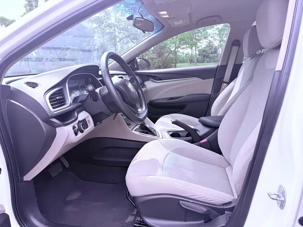 Buick Excelle — миниатюра 9