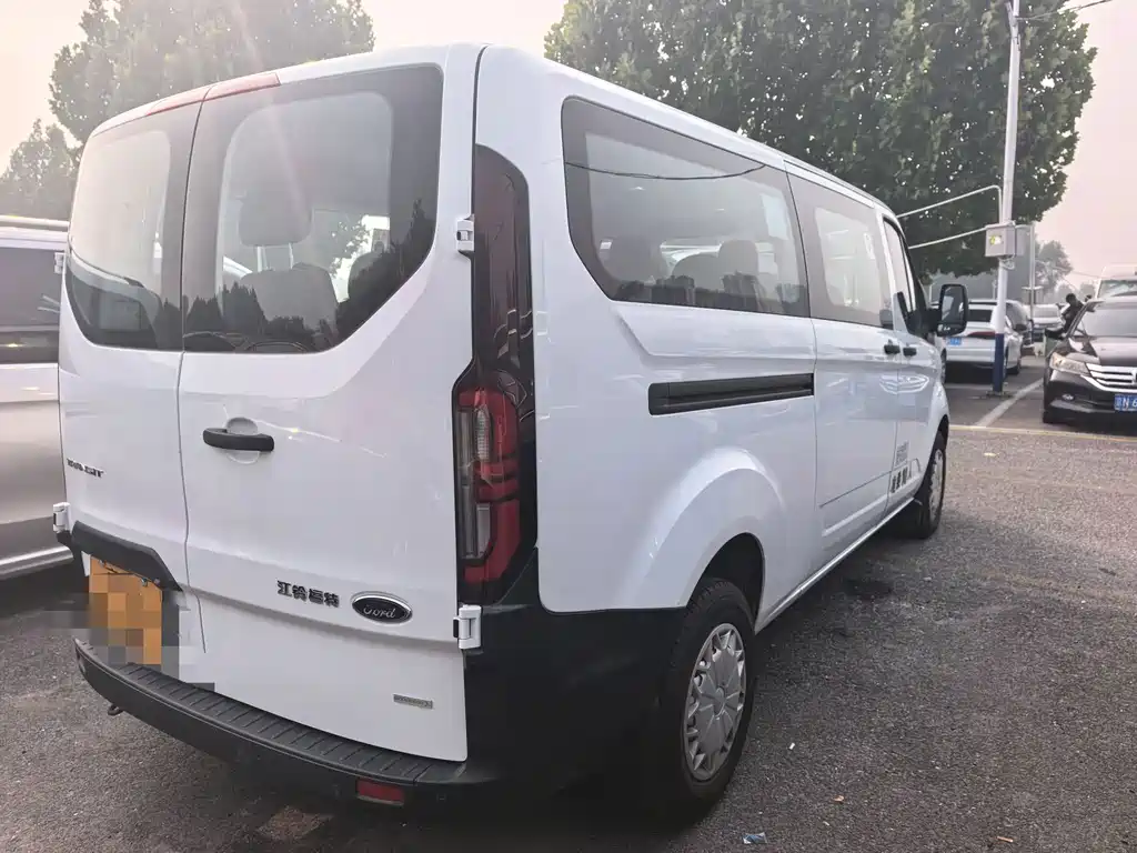 Ford Transit — миниатюра 13