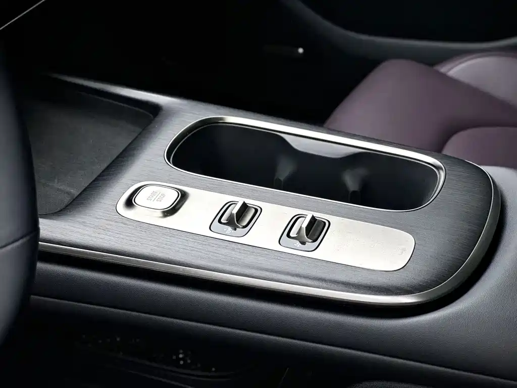 Xiaomi SU7 — миниатюра 10