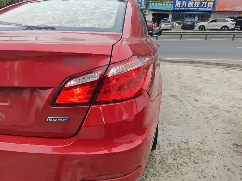 Changan Eado — миниатюра 8