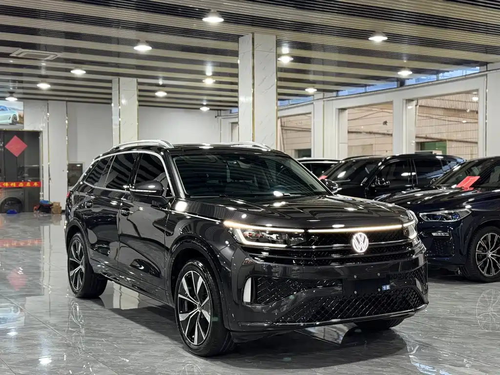 Volkswagen Tavendor 2023 380TSI R-Line