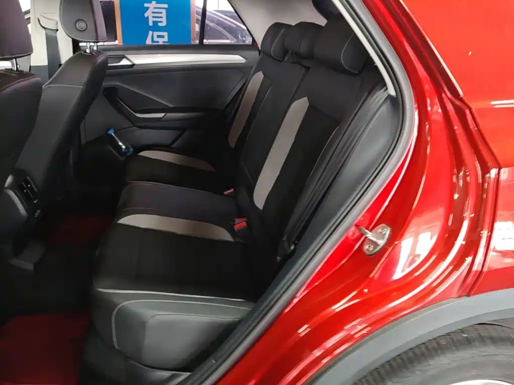 Volkswagen T-Roc — миниатюра 17