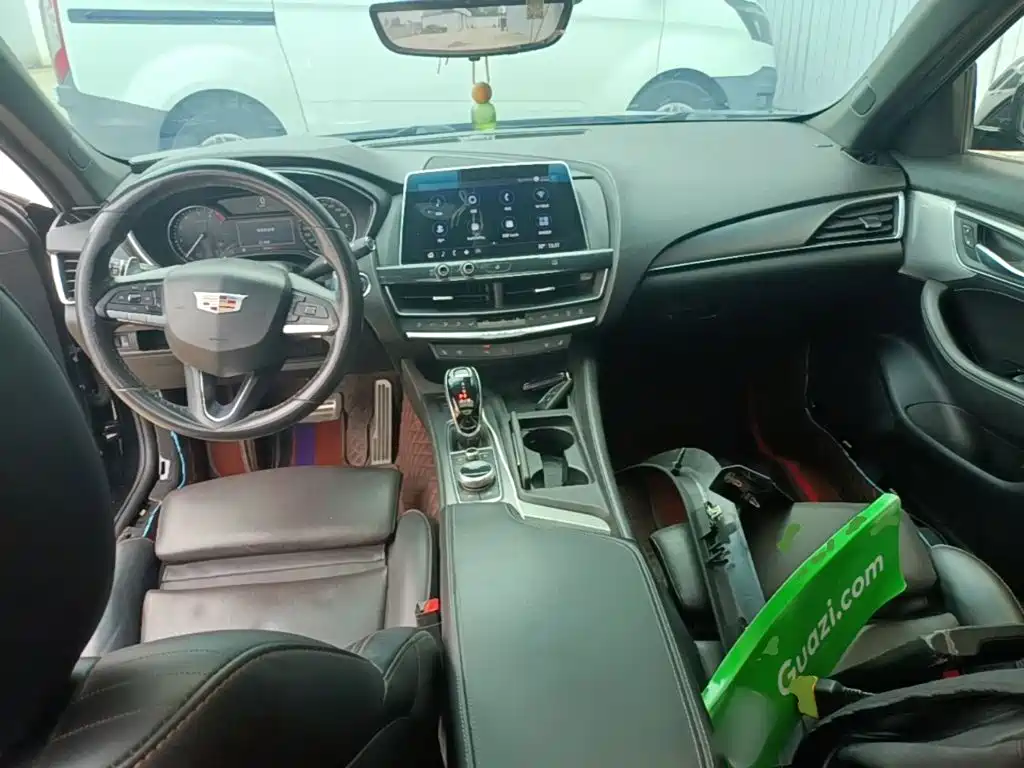 Cadillac CT5 — миниатюра 10