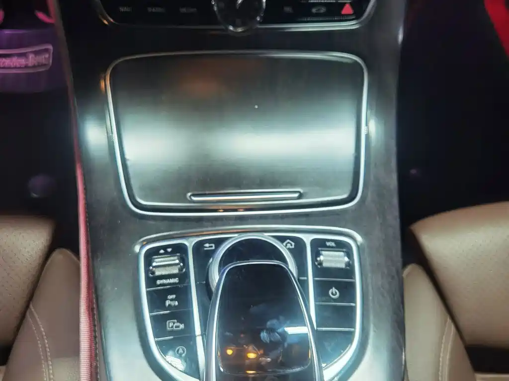 Mercedes-Benz E-Class — миниатюра 10