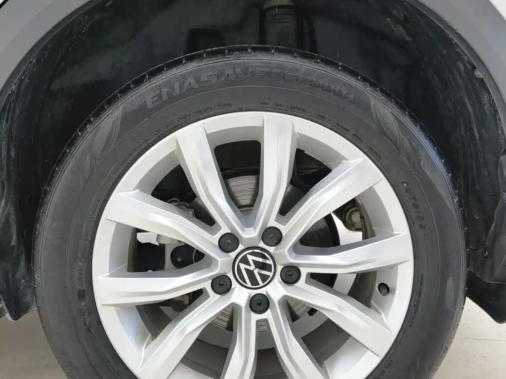 VOLKSWAGEN T ROC EXPLORING SONGS