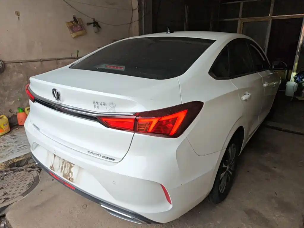 Changan Eado — миниатюра 7