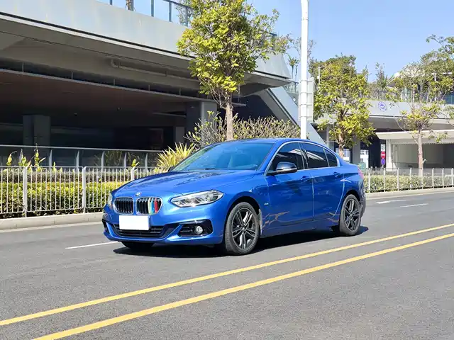 BMW 1 SERIES 2018