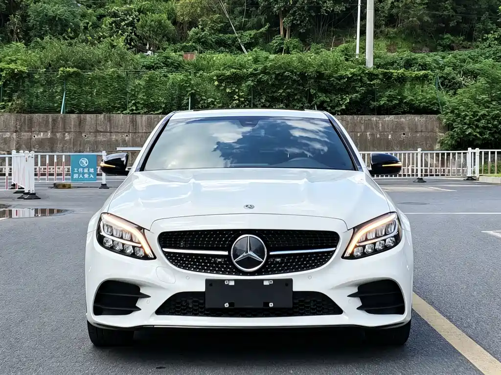 Mercedes-Benz C-Class — миниатюра 2
