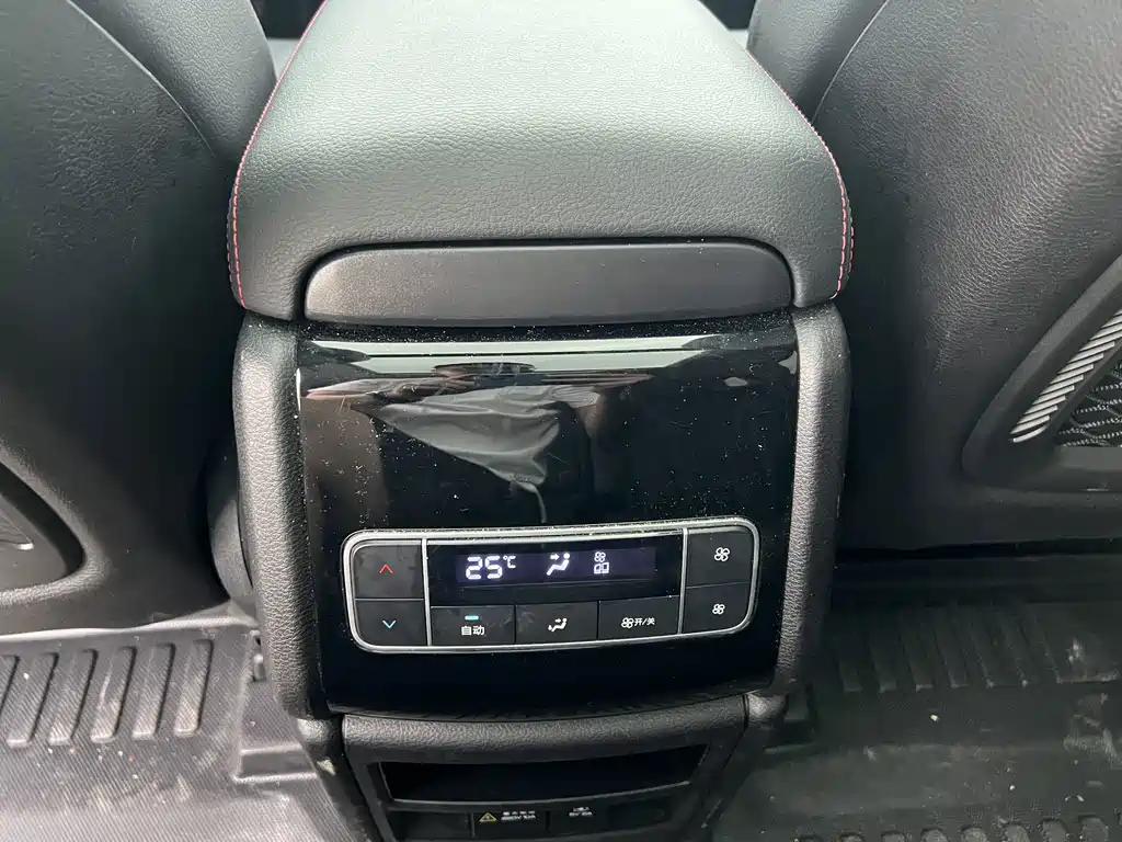 BYD Tang New Energy — миниатюра 11