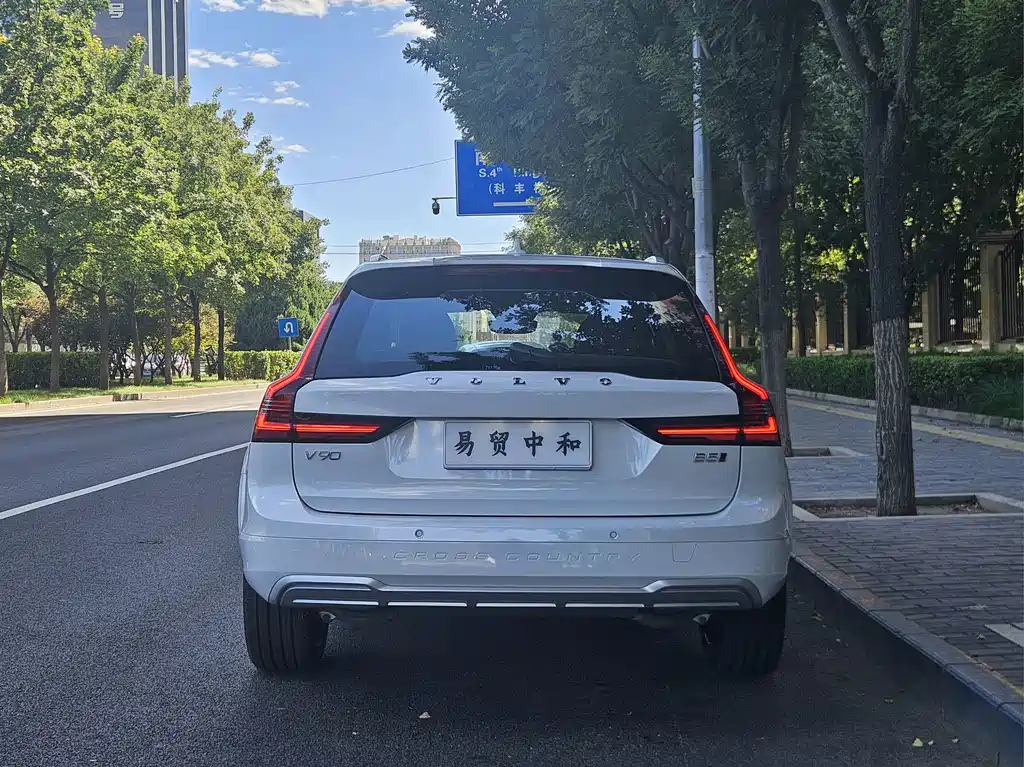 Volvo V90 — миниатюра 5