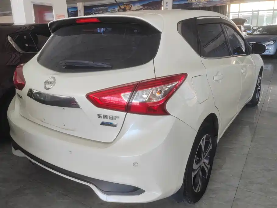 Nissan Tiida — миниатюра 3