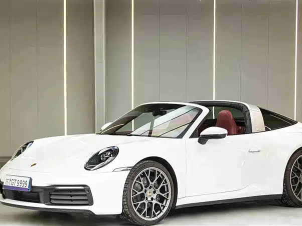 Porsche 911 2023