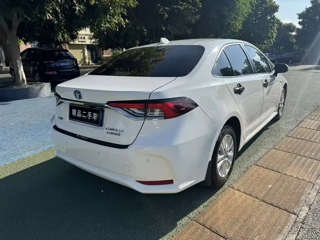 Toyota Corolla — миниатюра 4