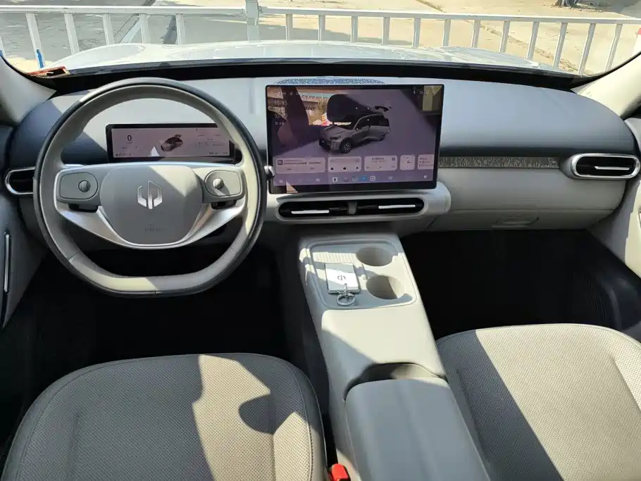 Leapmotor Leapmotor A10 — миниатюра 12