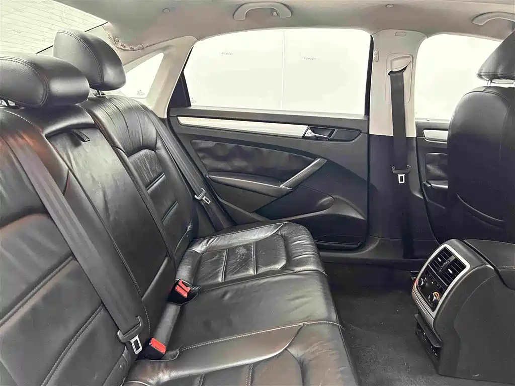 Volkswagen Passat — миниатюра 7