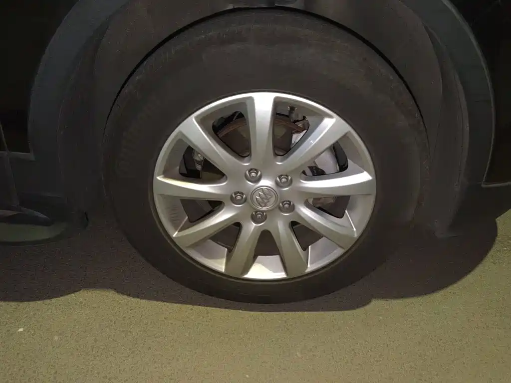 Buick Envision Plus — миниатюра 9