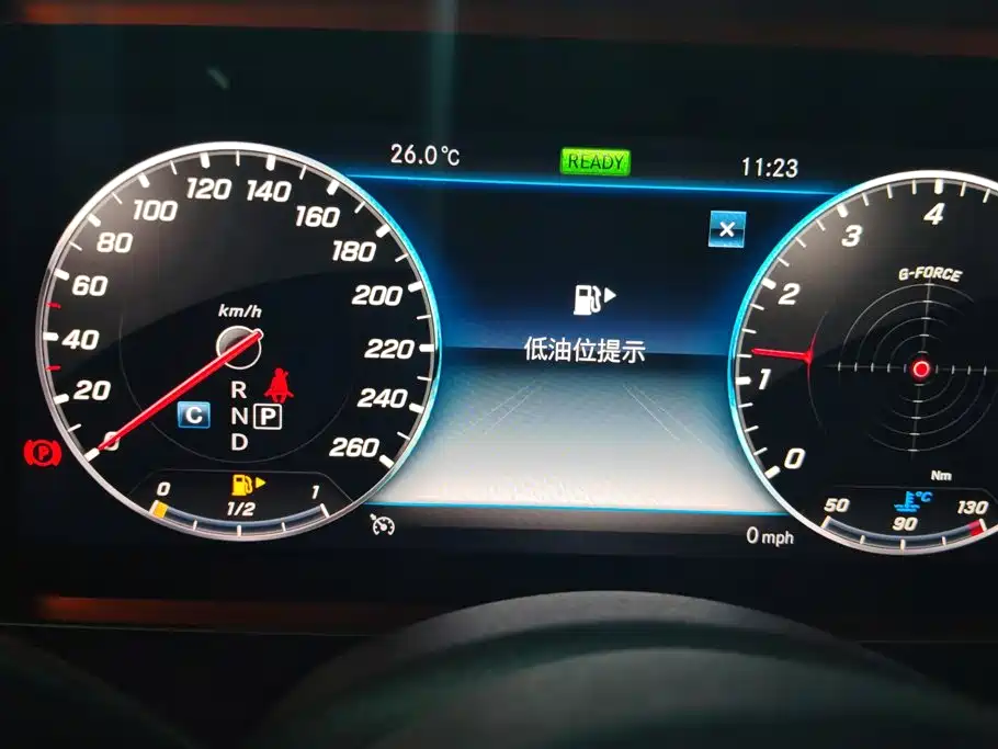 Mercedes-Benz E-Class — миниатюра 14