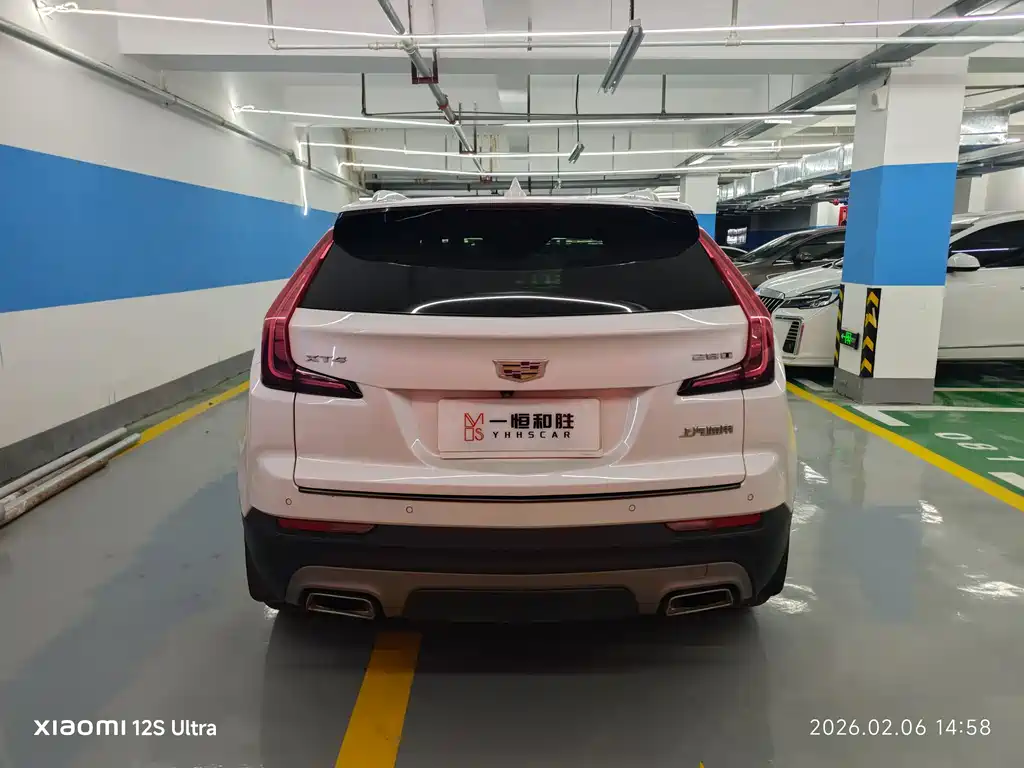 CADILLAC XT4