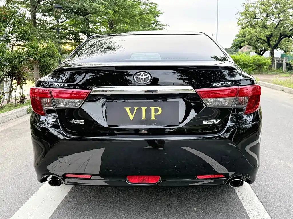 Toyota Reiz 2013 2.5V