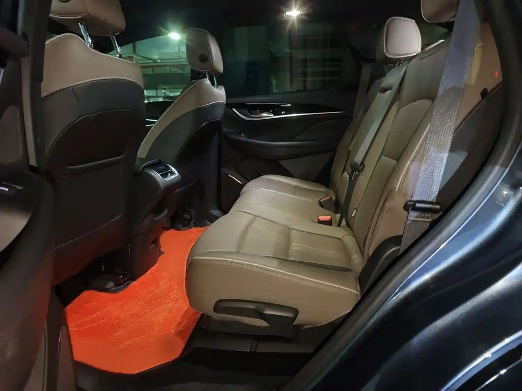 Buick Enclave — миниатюра 15