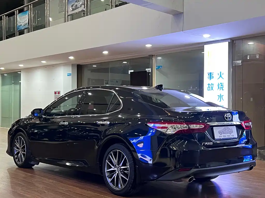 Toyota Camry 2021 2.5G Luxury