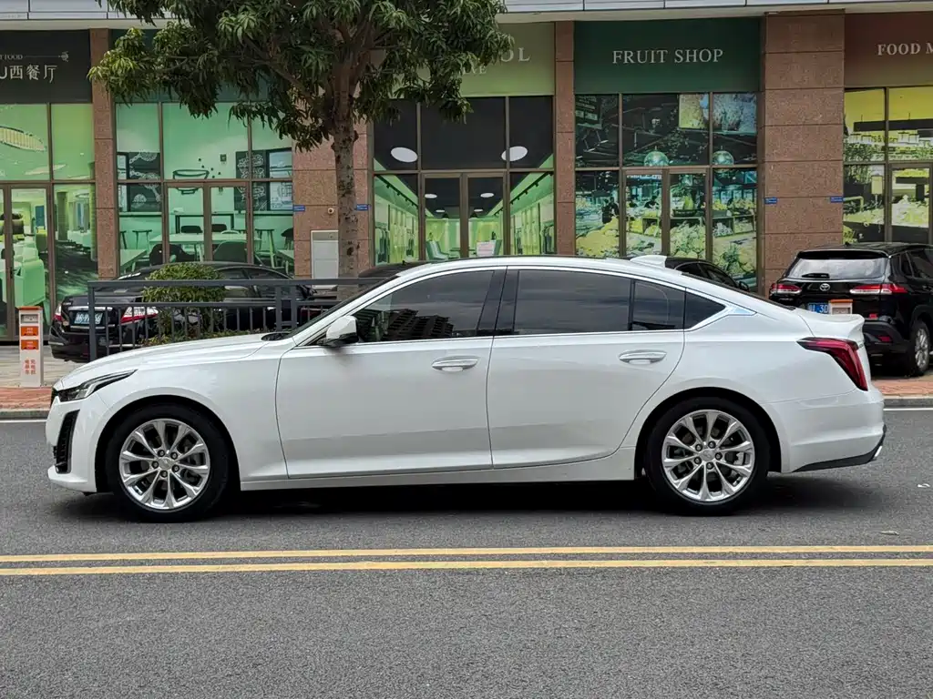 Cadillac CT5 — миниатюра 25