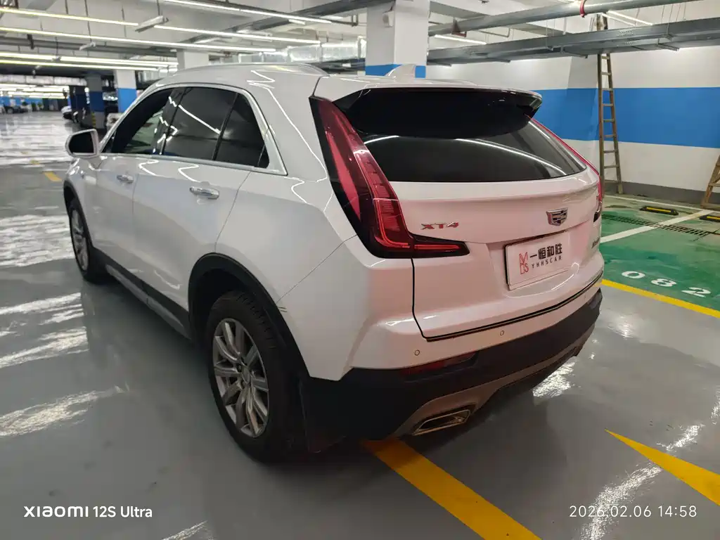 CADILLAC XT4